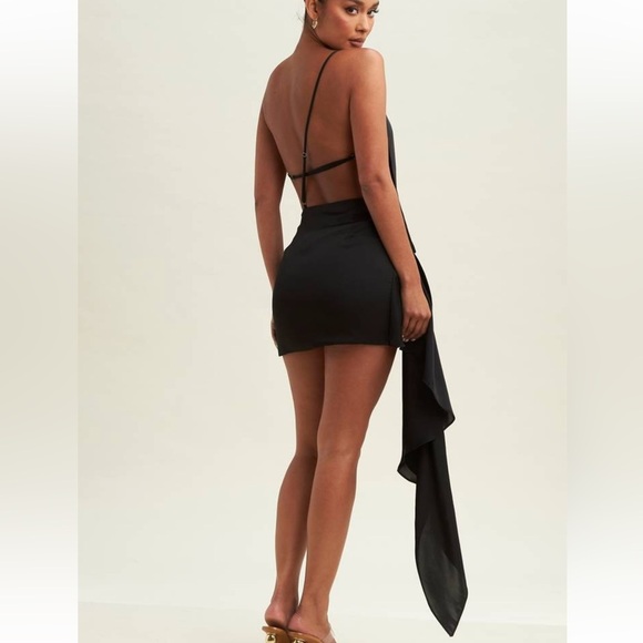 NWOT Kourtney Black One Shoulder Mini Dress silky - Picture 3 of 3